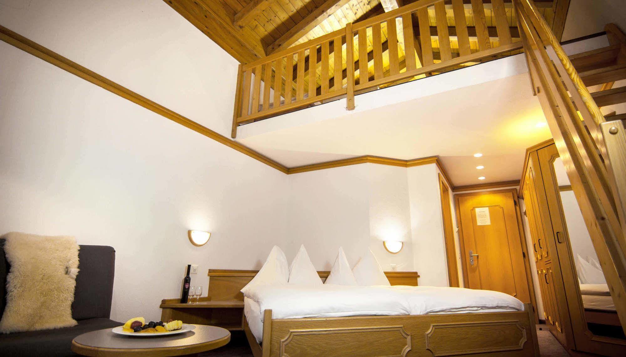 Bed and Breakfast Berghof Garni - The Dom Collection Зас-Фе Экстерьер фото