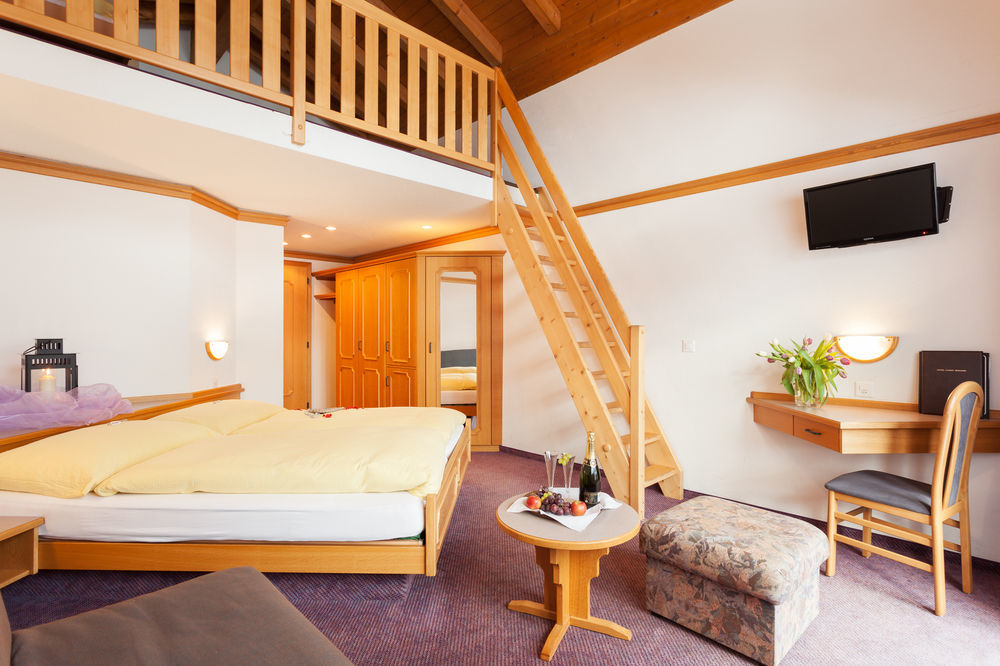 Bed and Breakfast Berghof Garni - The Dom Collection Зас-Фе Экстерьер фото