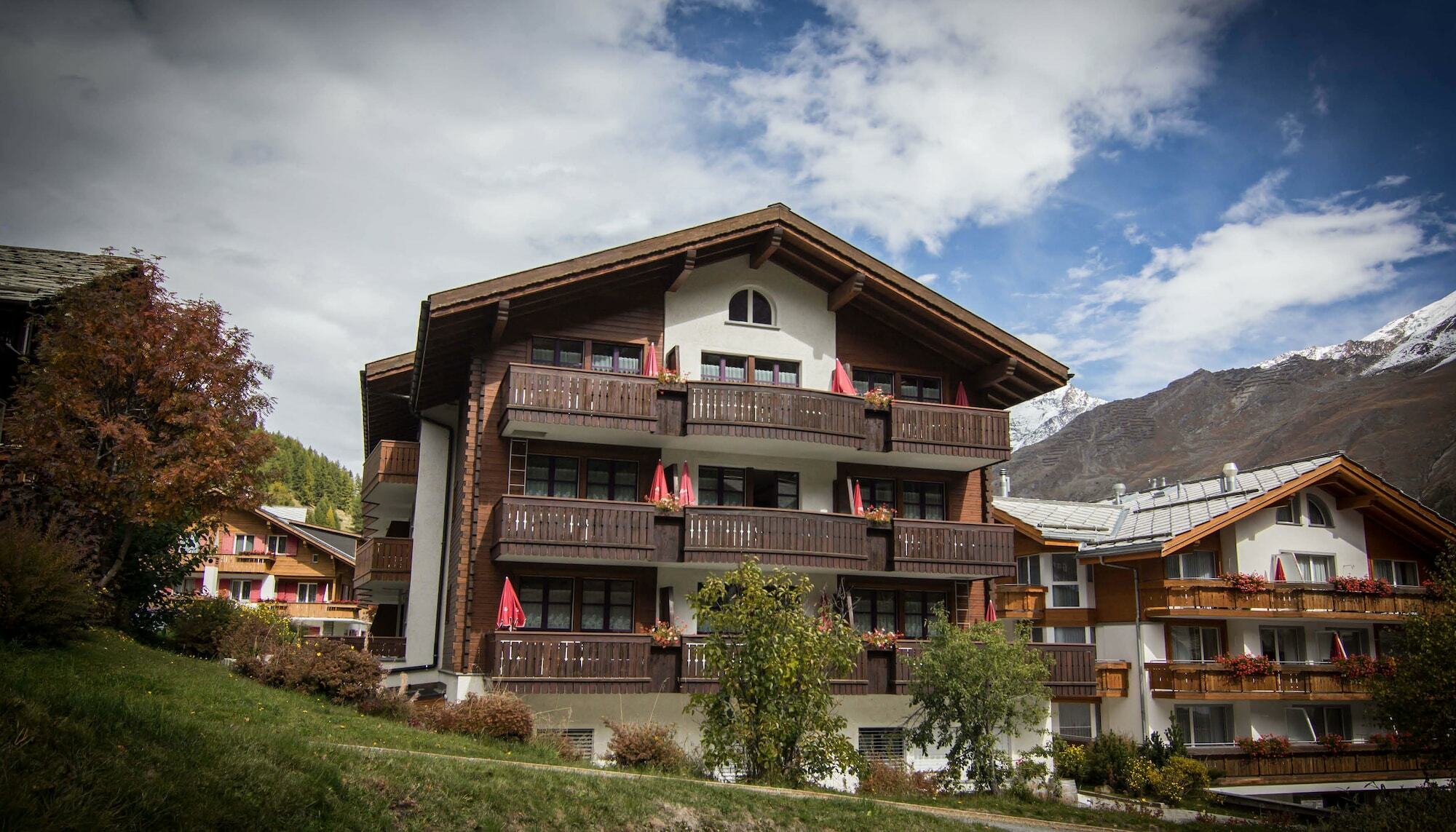 Bed and Breakfast Berghof Garni - The Dom Collection Зас-Фе Экстерьер фото